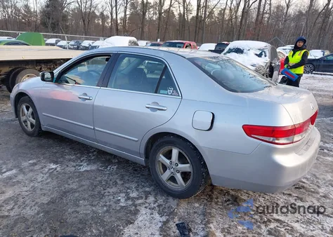 2004 Honda Accord 2.4 Ex z USA, uszkodzony, nr VIN 1HGCM56744A174691